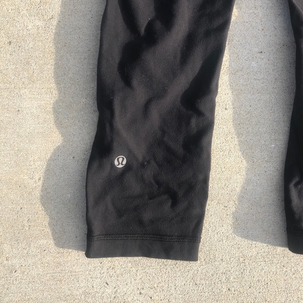 Lululemon Reversible Wonderunders Half Length - image 5